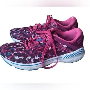 Brooks Adrenaline GTS 22 Magenta Paint Smudge Women's Running Trainers 11.5